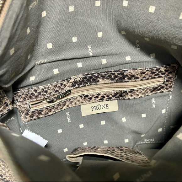 ❣️PRÜNE❣️ Flap Over Hand Bag - Picture 7 of 15